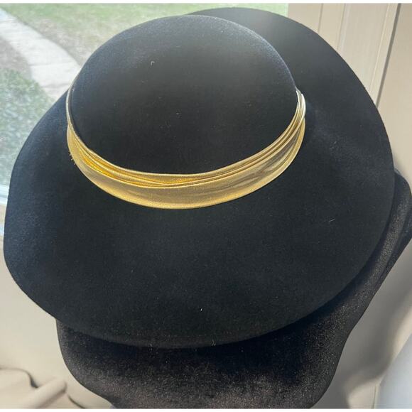 Vintage 60s Sonni of San Francisco Black Gold Felt Lady Fancy Derby Sun Hat - Picture 1 of 5